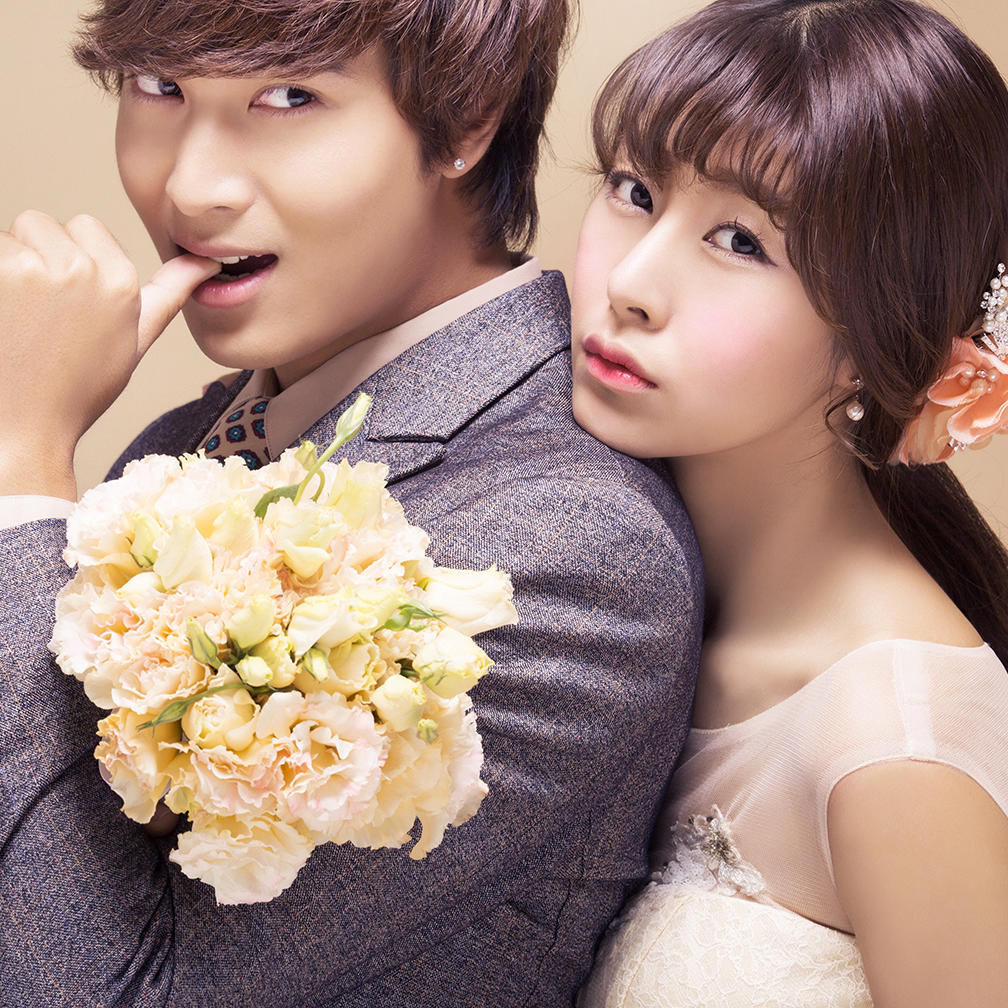 风格任选+8套服装+内景+外景