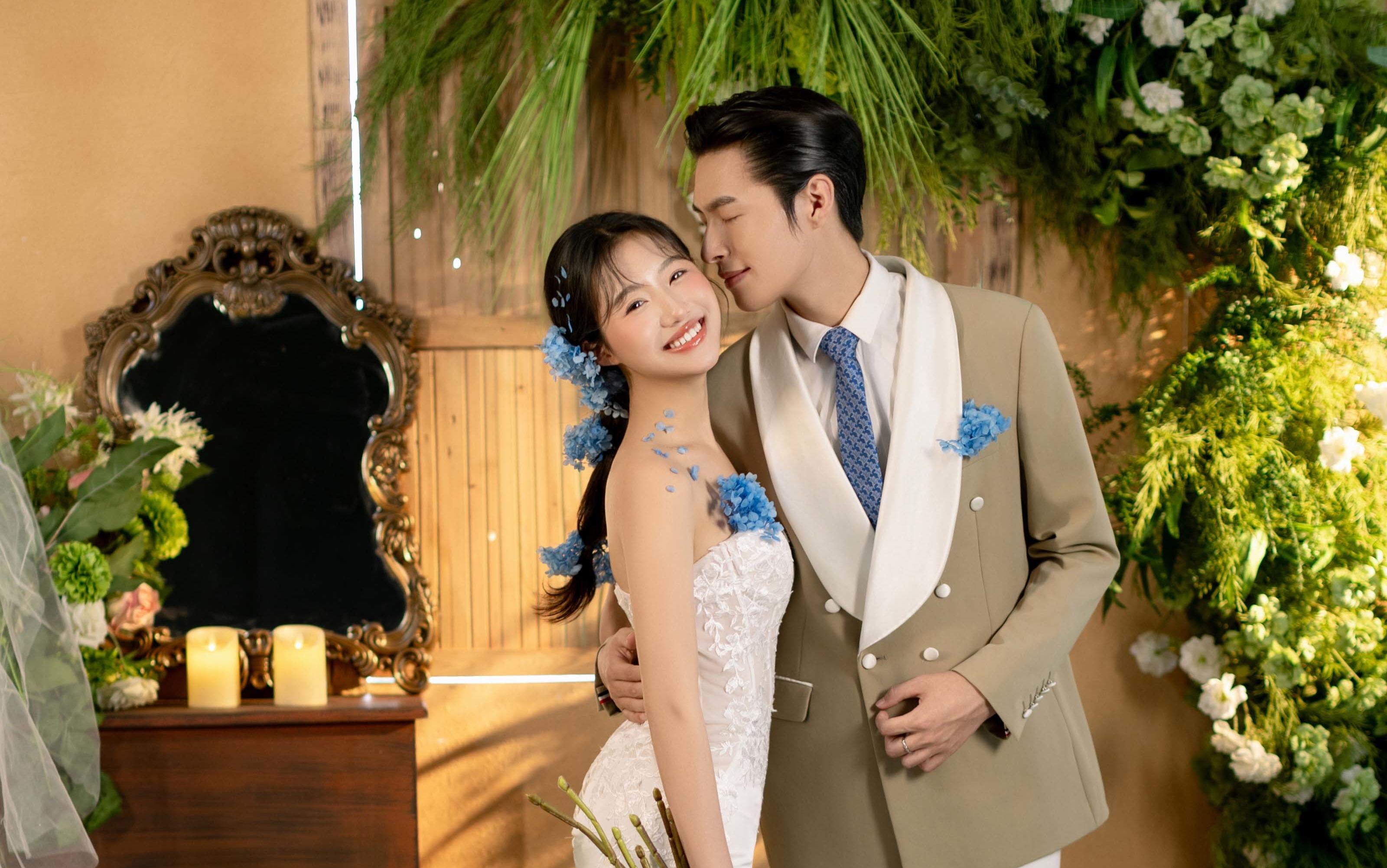 一眼沦陷的蓝色 拍到了花房里的童话公主