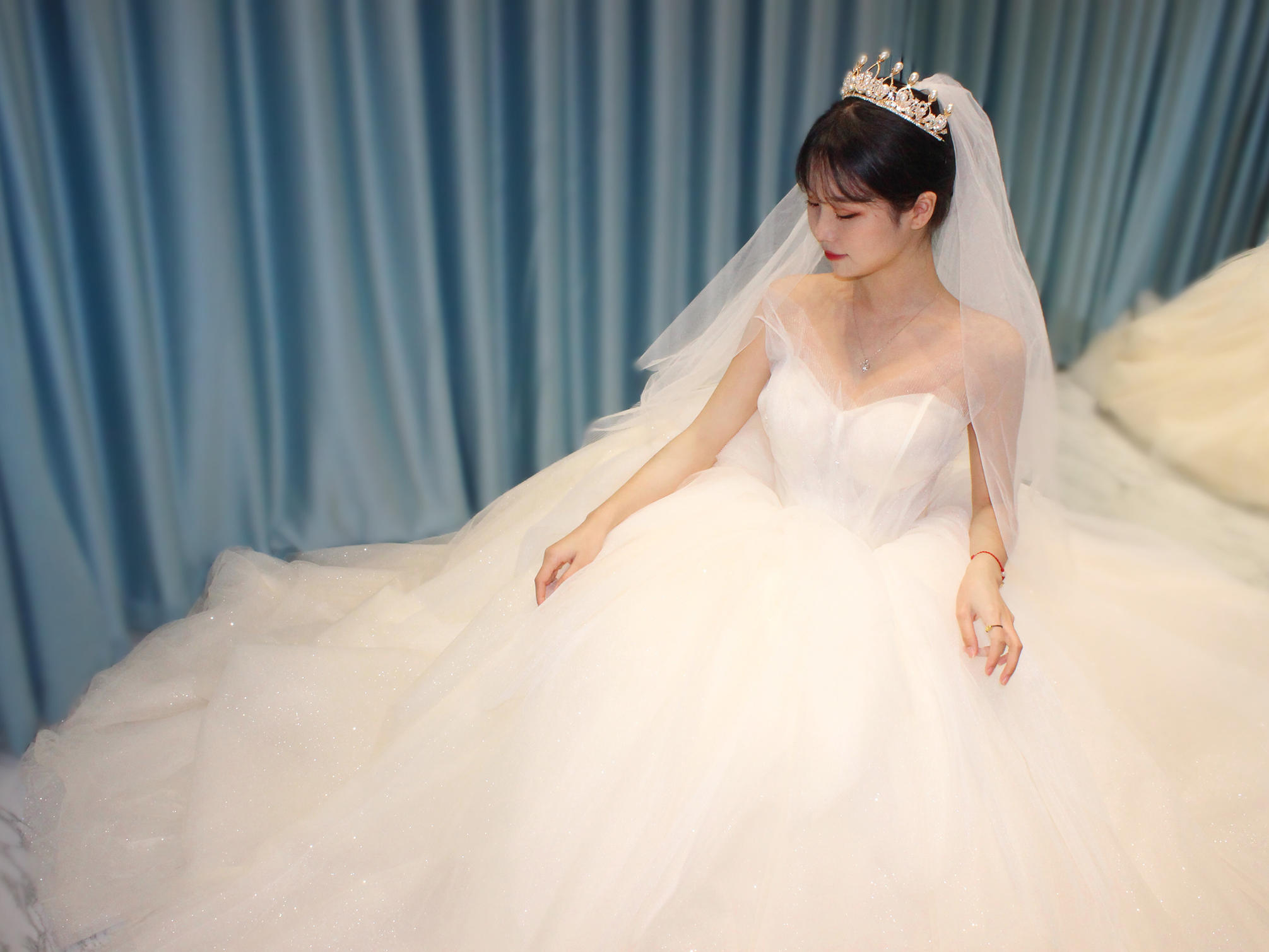 【想容婚纱】爆款小天鹅设计师款小个子大拖尾套系
