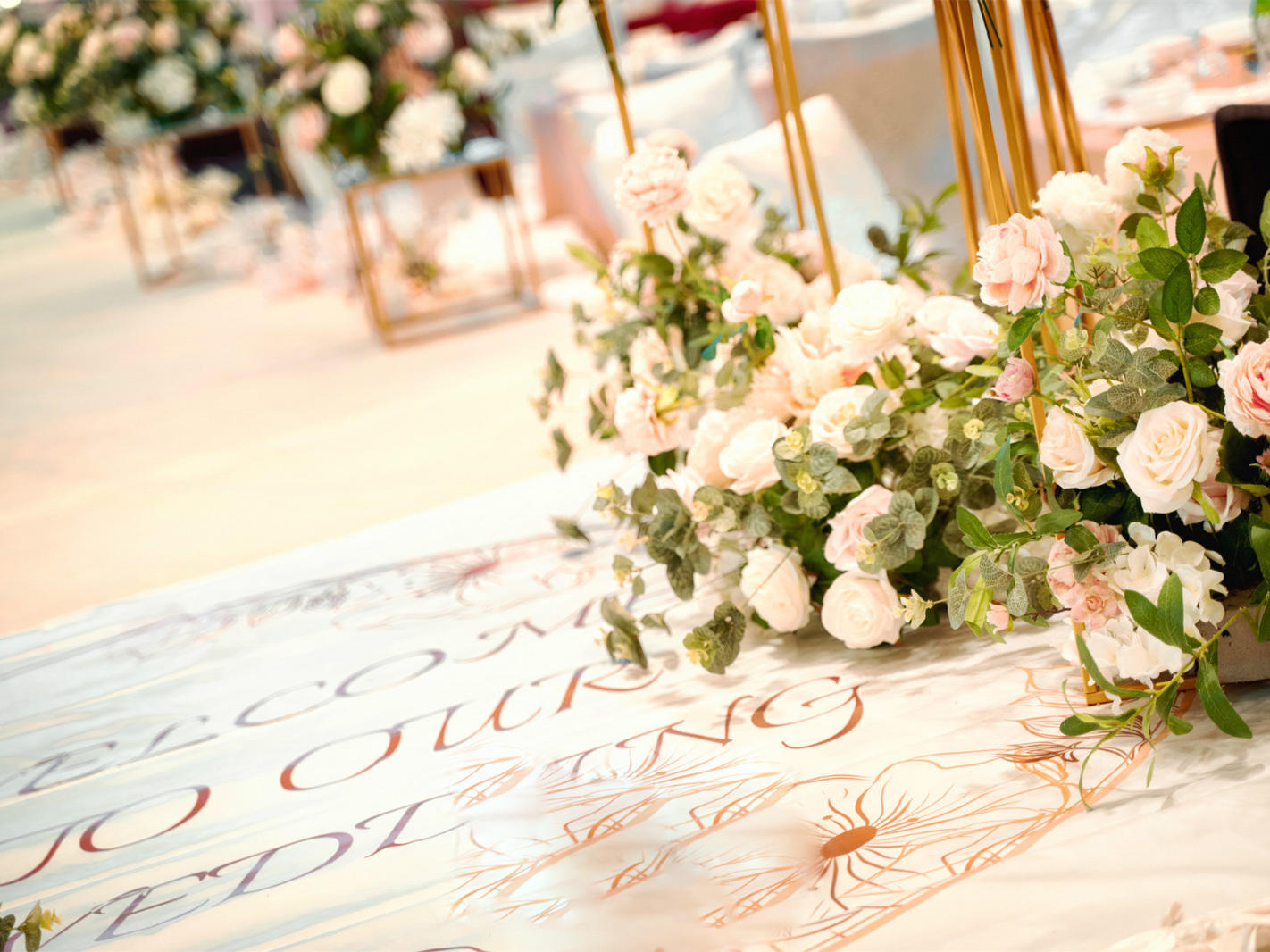 适合小场地的婚礼 万元内预算即可布置