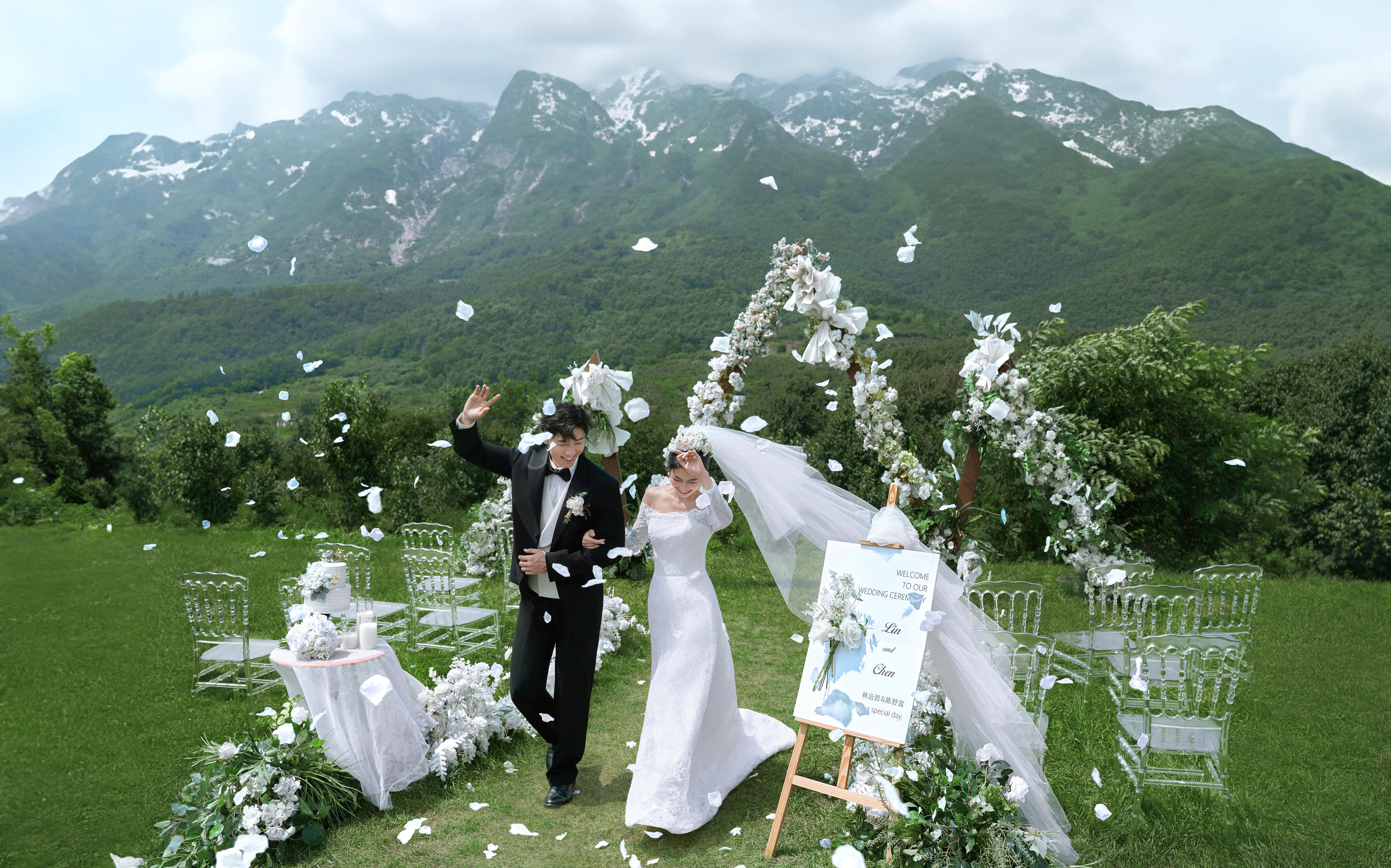 「仪式感婚纱照」把婚礼搬进苔藓与光斑跳舞的地方