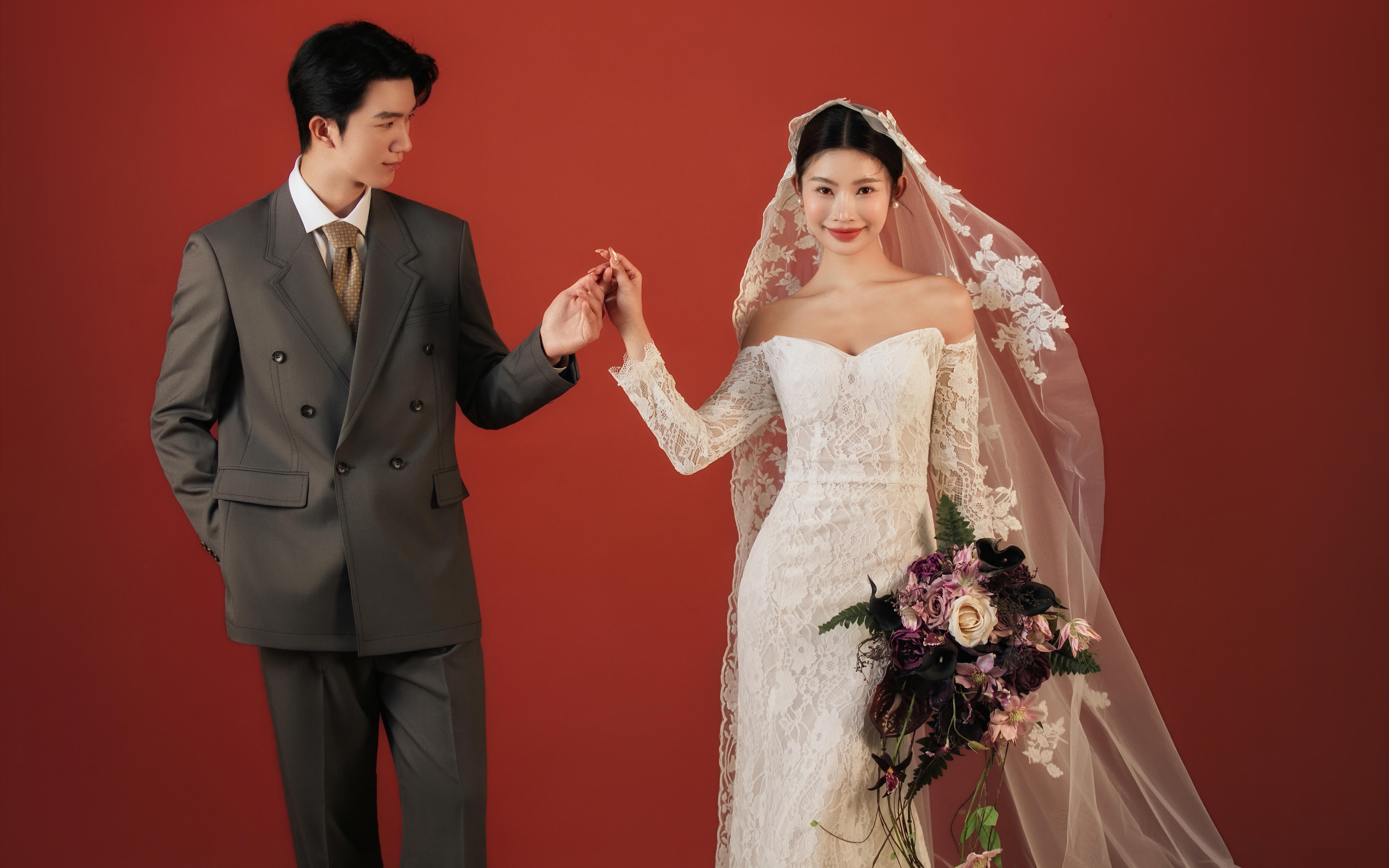 红墙喜嫁，中西合璧的婚纱照太惊艳了