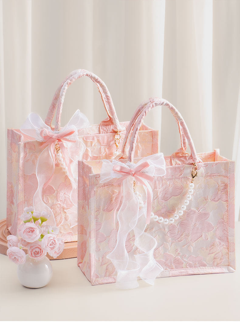 刺繡粉色手提包 女伴娘小眾高級感實(shí)用結(jié)婚伴手禮