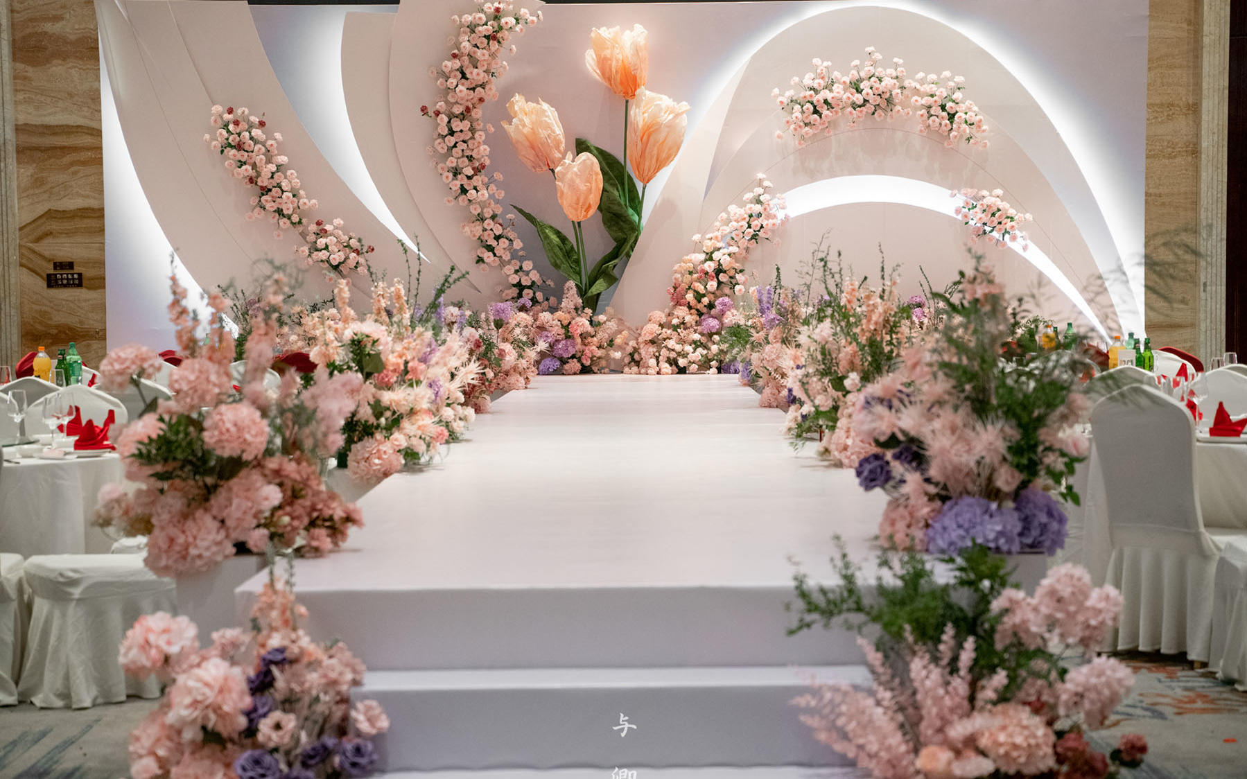 《永恒》白粉花卉主題韓式簡(jiǎn)約婚禮