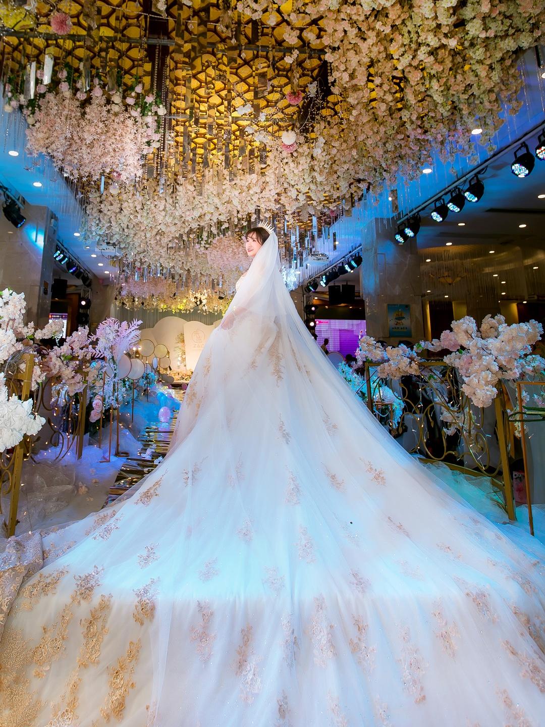 【晚宴婚礼一站配齐全含】新娘+新郎+伴娘