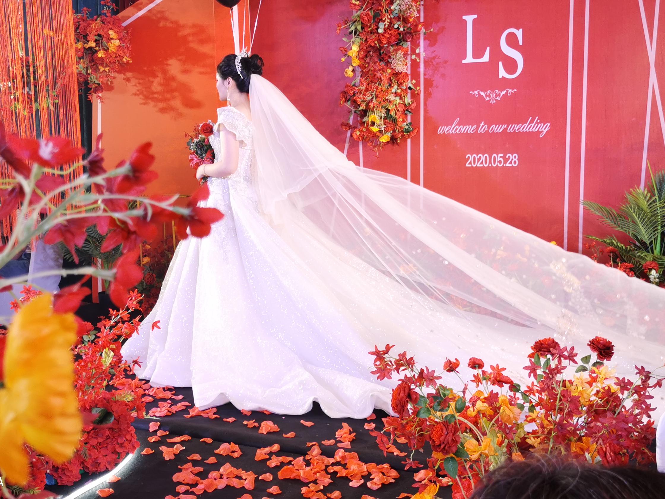 【热卖推荐】首席档全程新娘跟妆3妆3造+妈妈妆