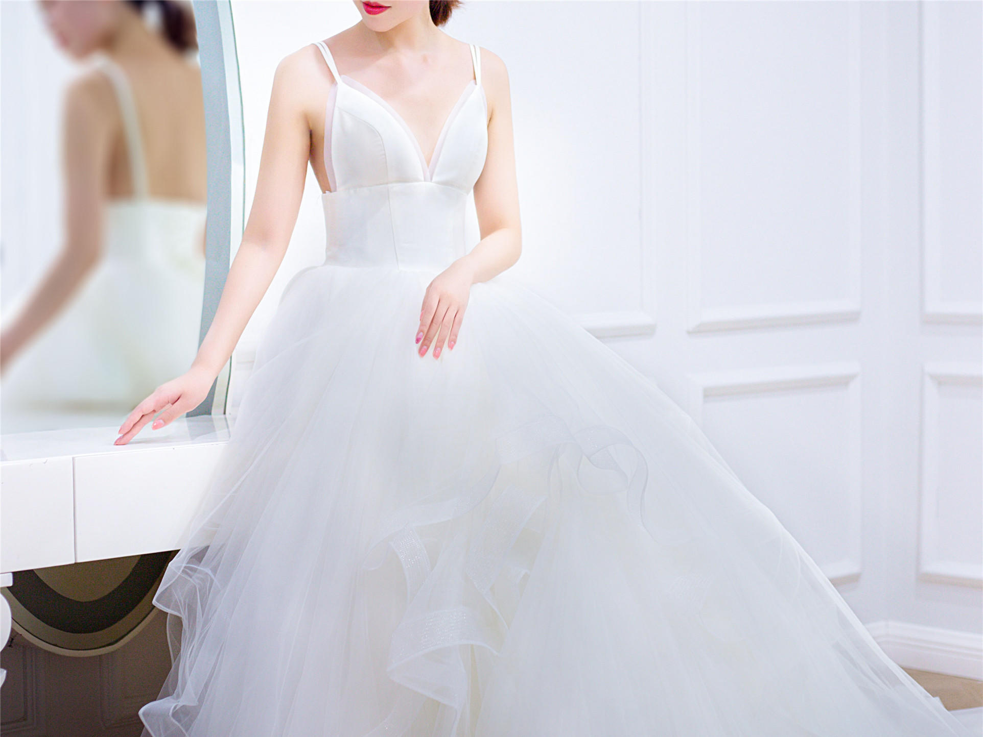 【品位婚纱】主纱+秀禾+敬酒服三件套租赁套餐