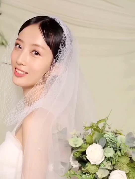 首席化妆师全程跟妆 送亲友妆