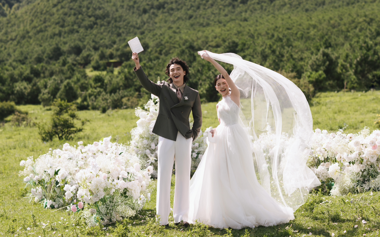 故事感封神｜被我的草坪婚禮婚紗照美哭