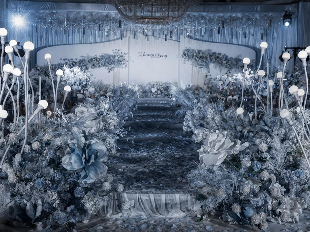 静谧蓝网红吊顶 韩式婚礼之选 | 壹恩婚礼企划