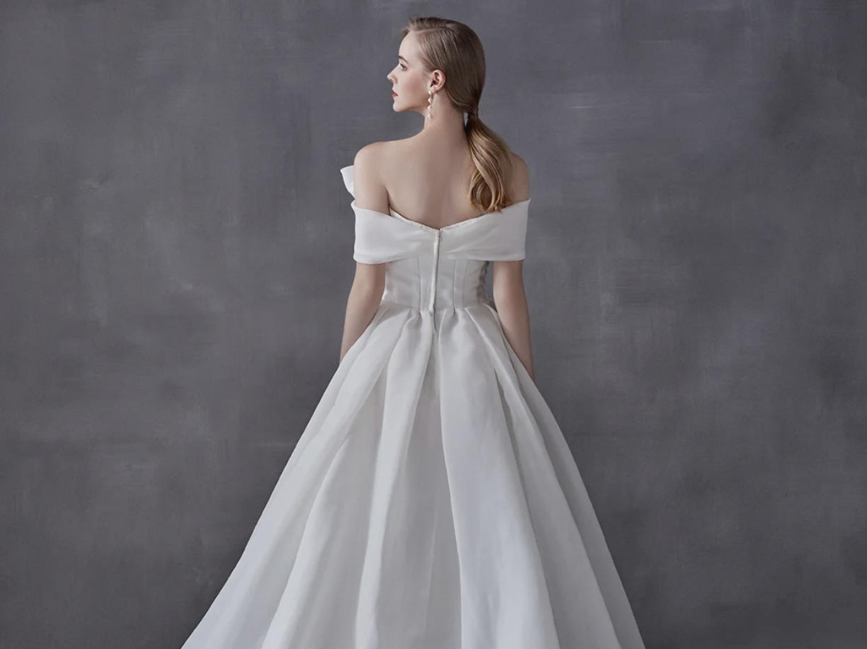 【超值爱心套餐】主纱＋秀禾＋礼服＋伴娘服，999