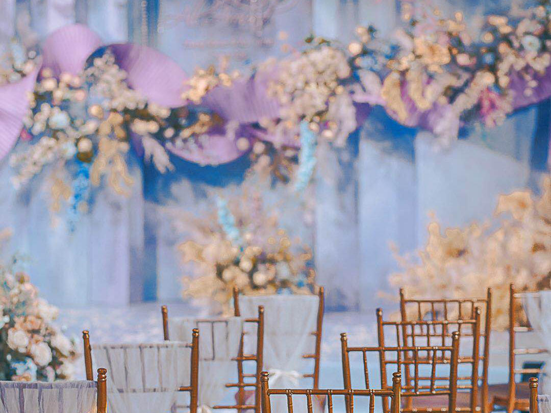   设计感蓝紫色小高级婚礼