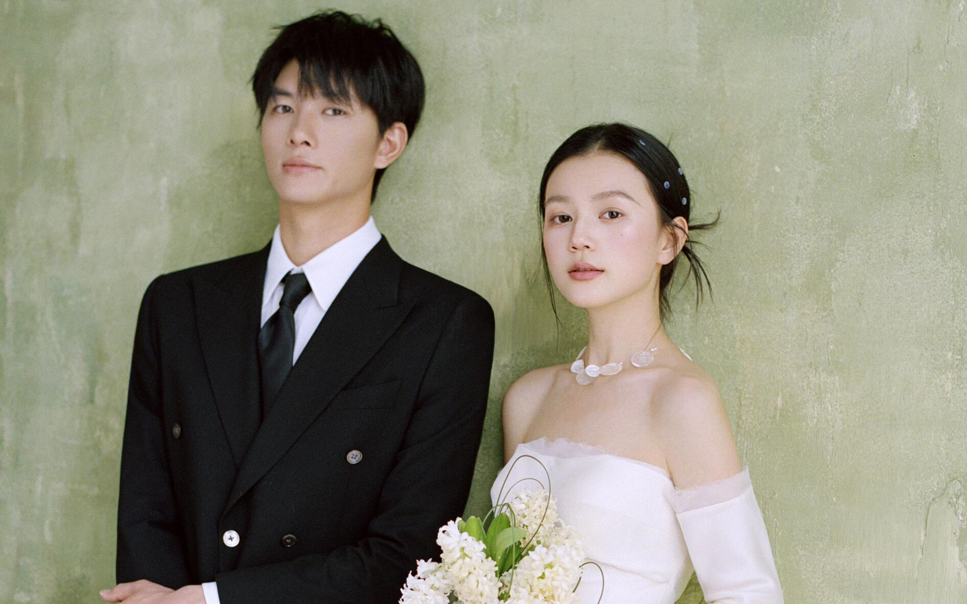 膠片感｜一眼心動(dòng)的極簡(jiǎn)復(fù)古婚紗照