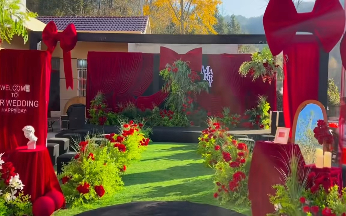 小預(yù)算大院婚禮