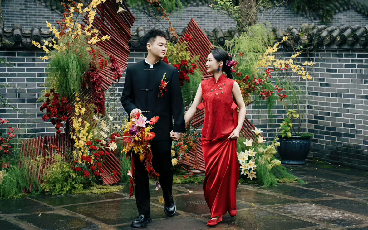 凡希婚礼呈现红色庭院浪漫仪式