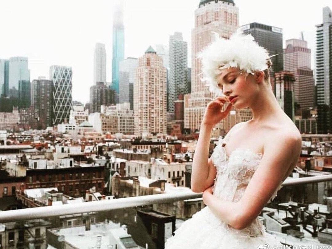 【超值经典·六件套】婚纱主纱+敬酒服+4件伴娘服