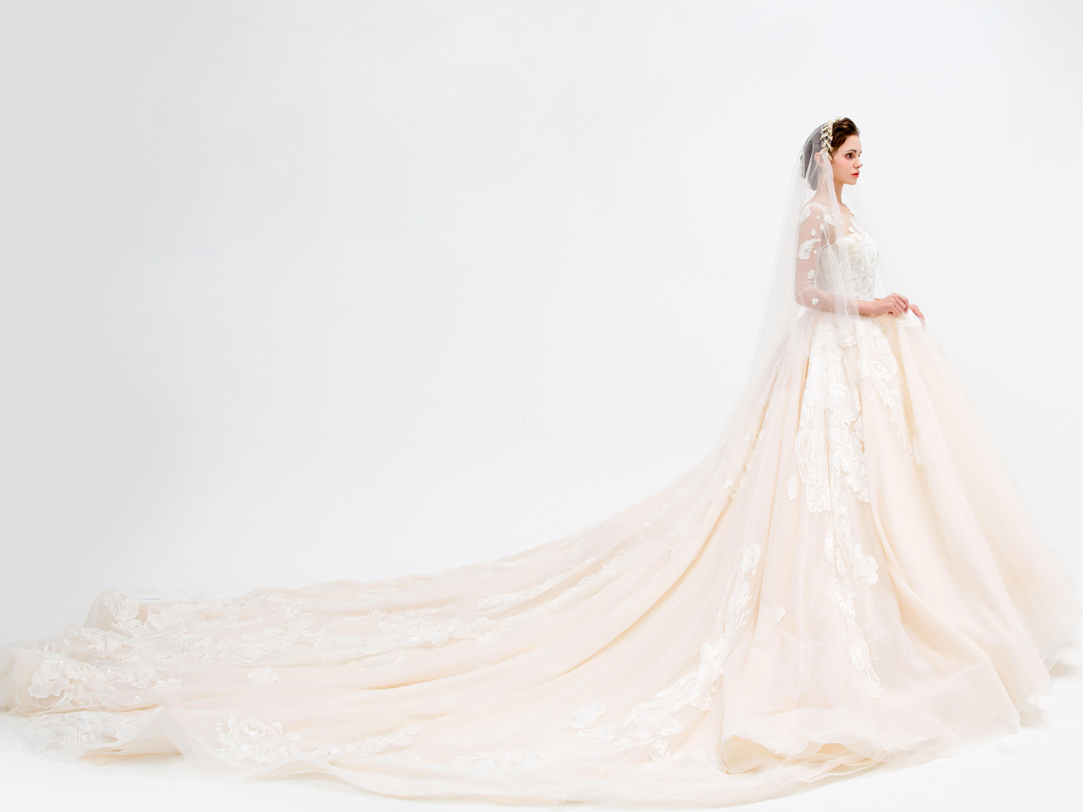 【VANSTAR】2020高品婚纱人气送伴娘服