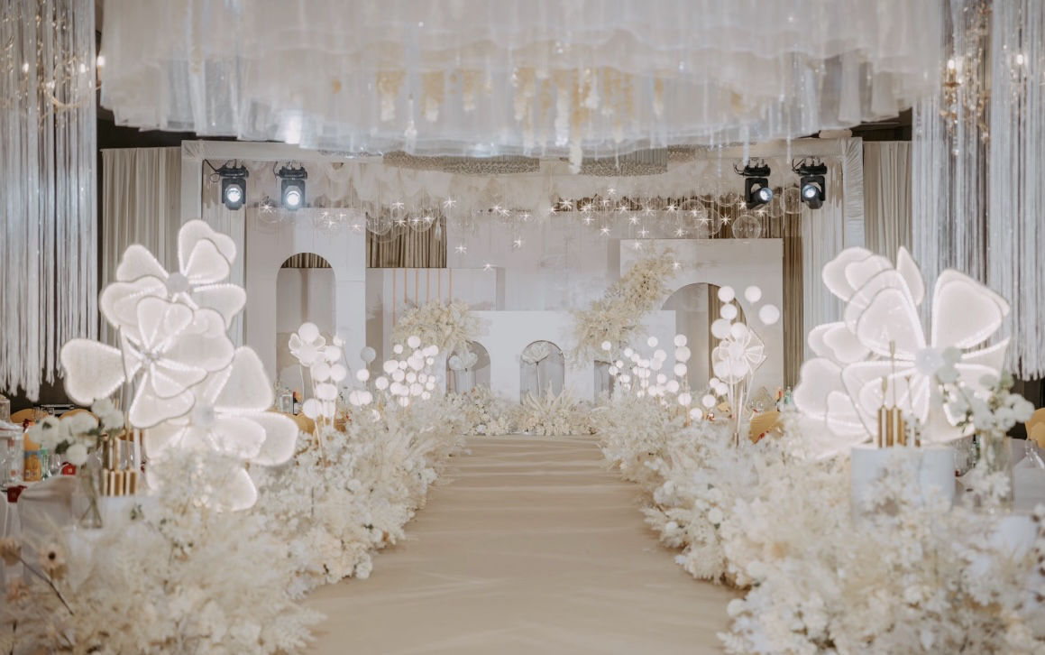 法式柔雾奶油白婚礼