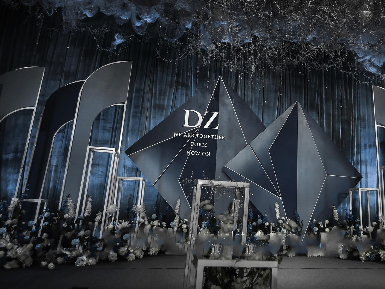 《轻奢灰 》      主题婚礼套餐