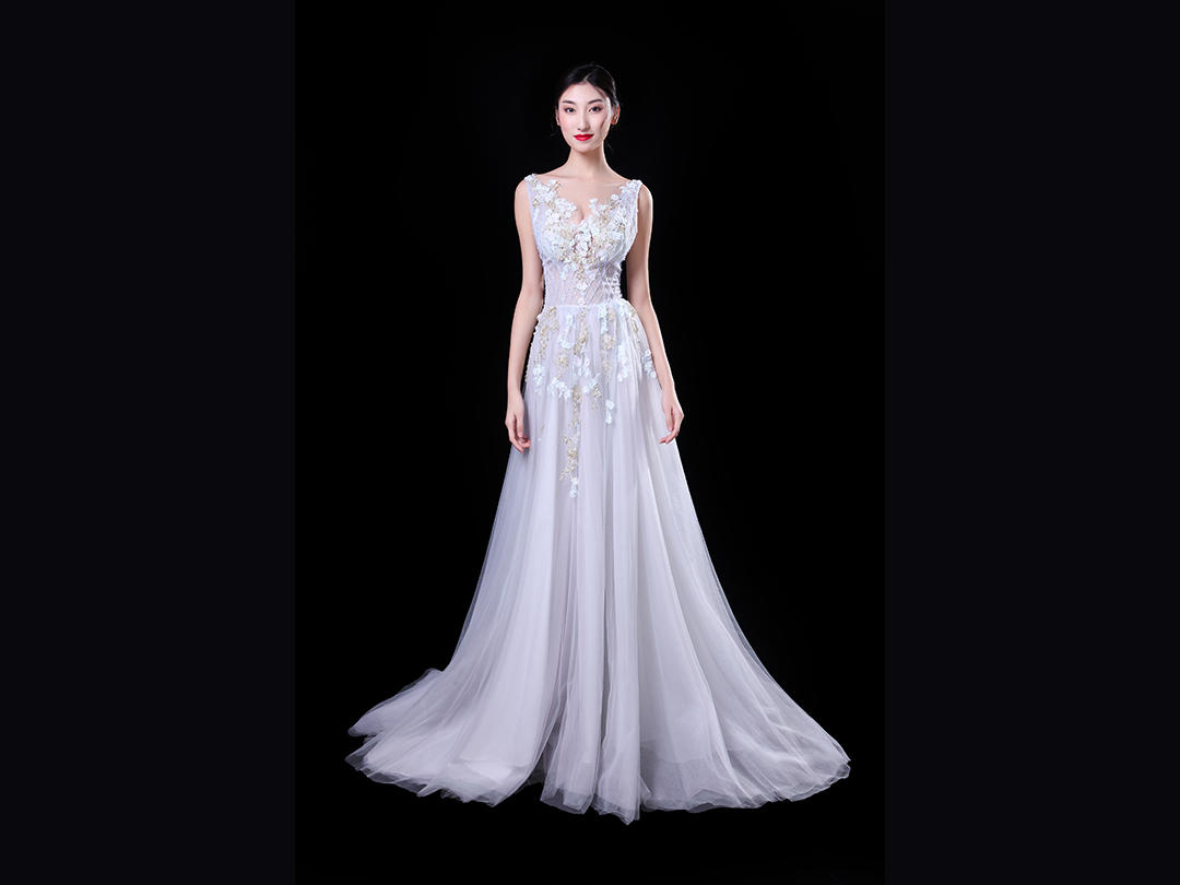 嫁日2019主推新款婚纱礼服3件套