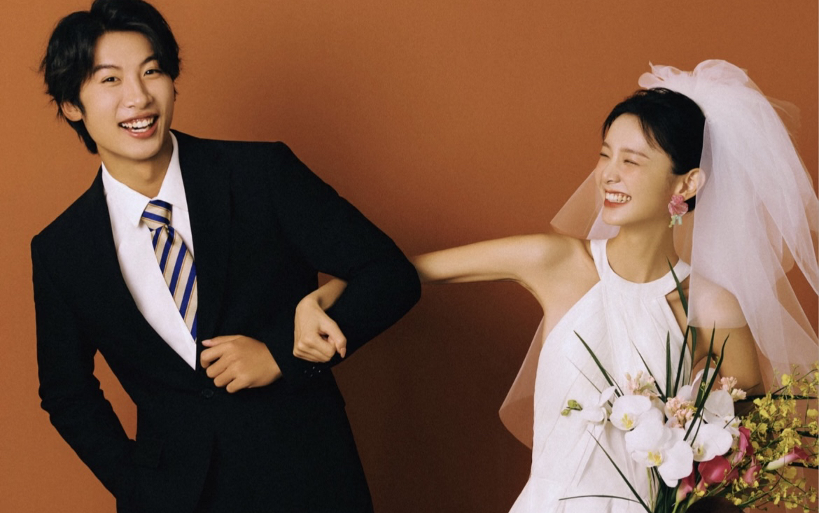 復(fù)古膠片風婚紗照