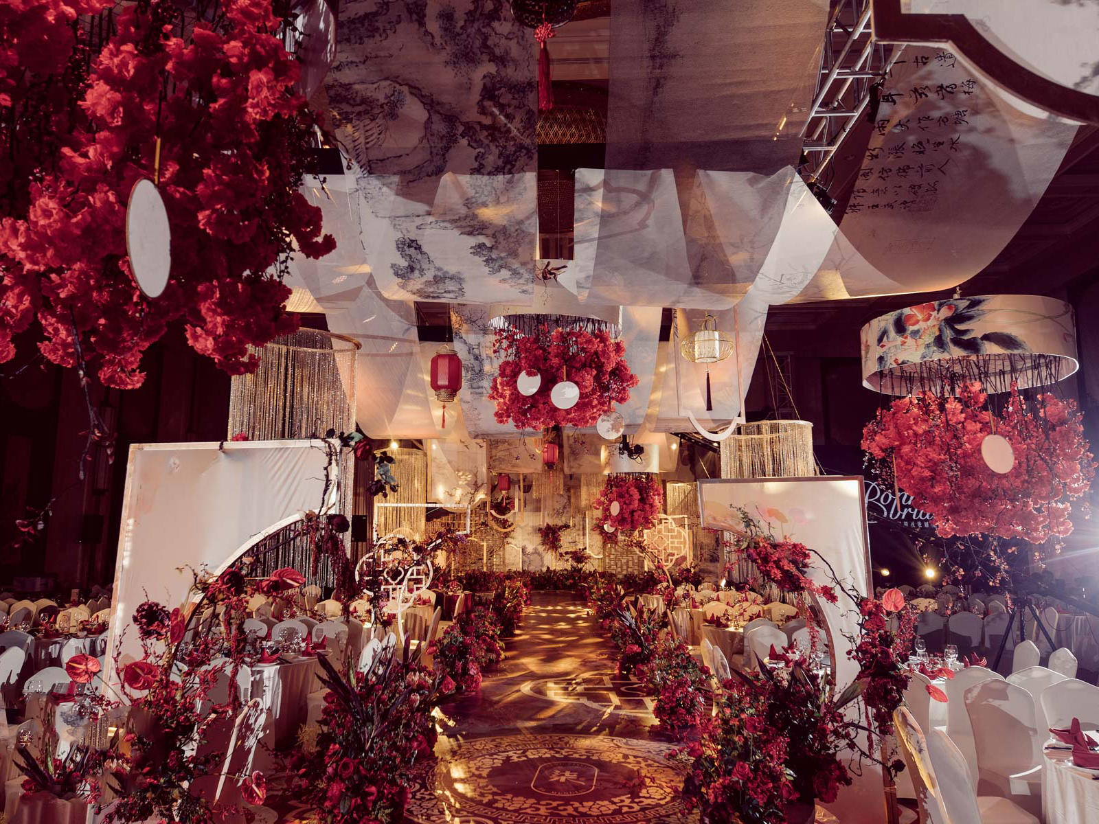 【疫情期间直降2千】红金中式布置＋首席四大+花艺