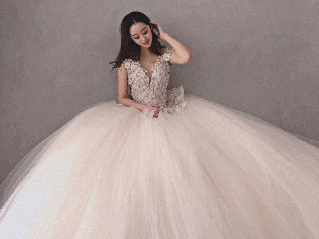 【私藏经典】婚纱礼服三件套+4件伴娘服