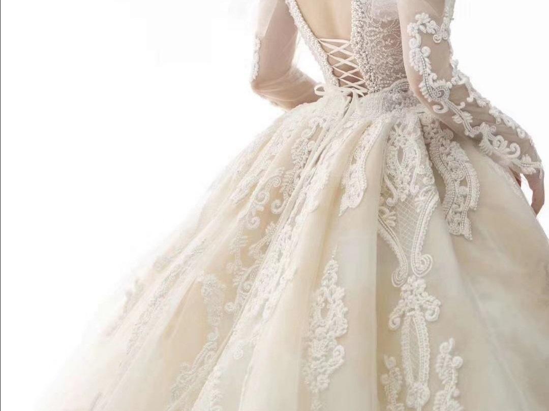 ￥9880婚纱礼服+ 跟妆