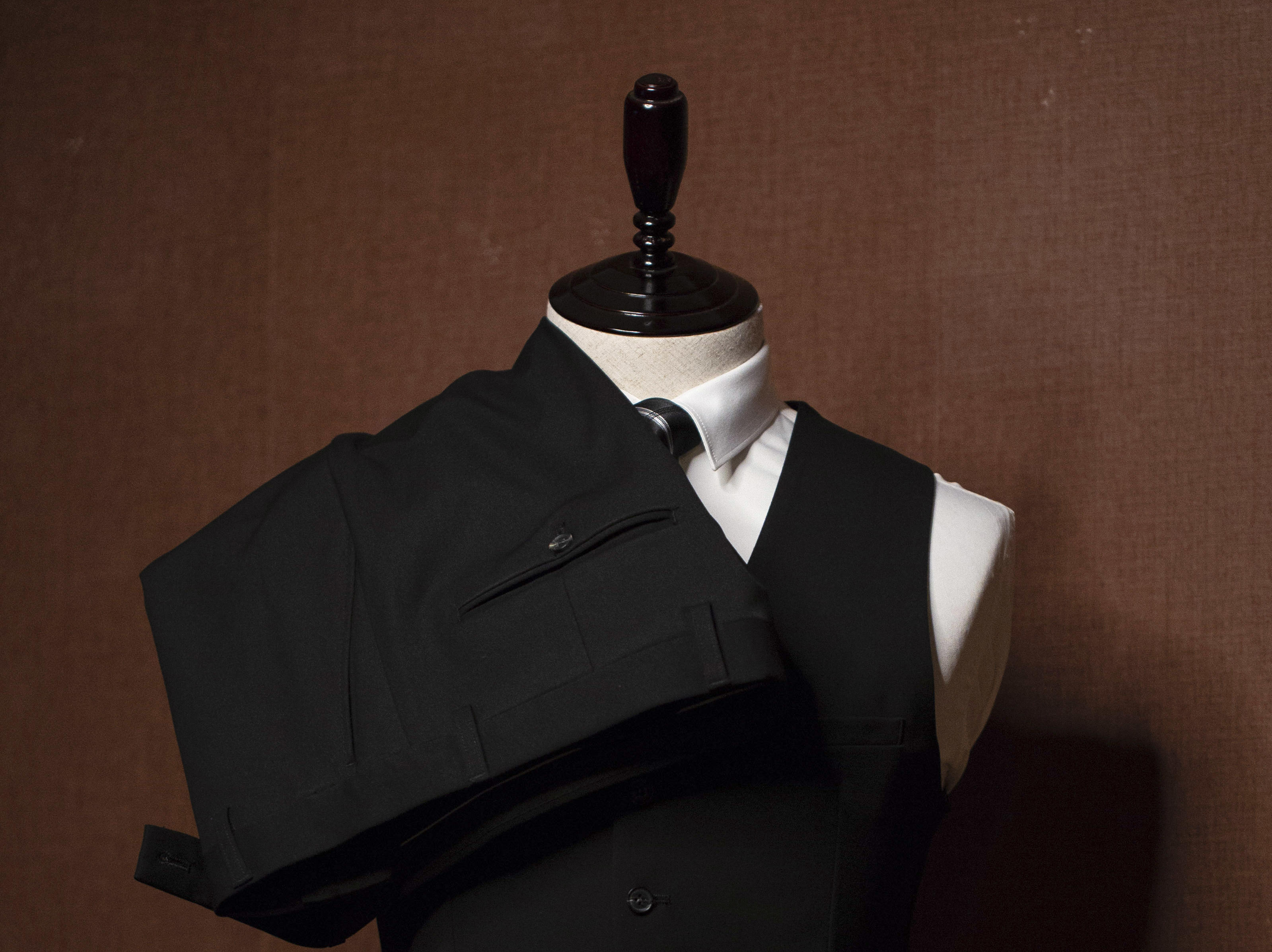 贺织定制精选弹性面料成衣西装三件套