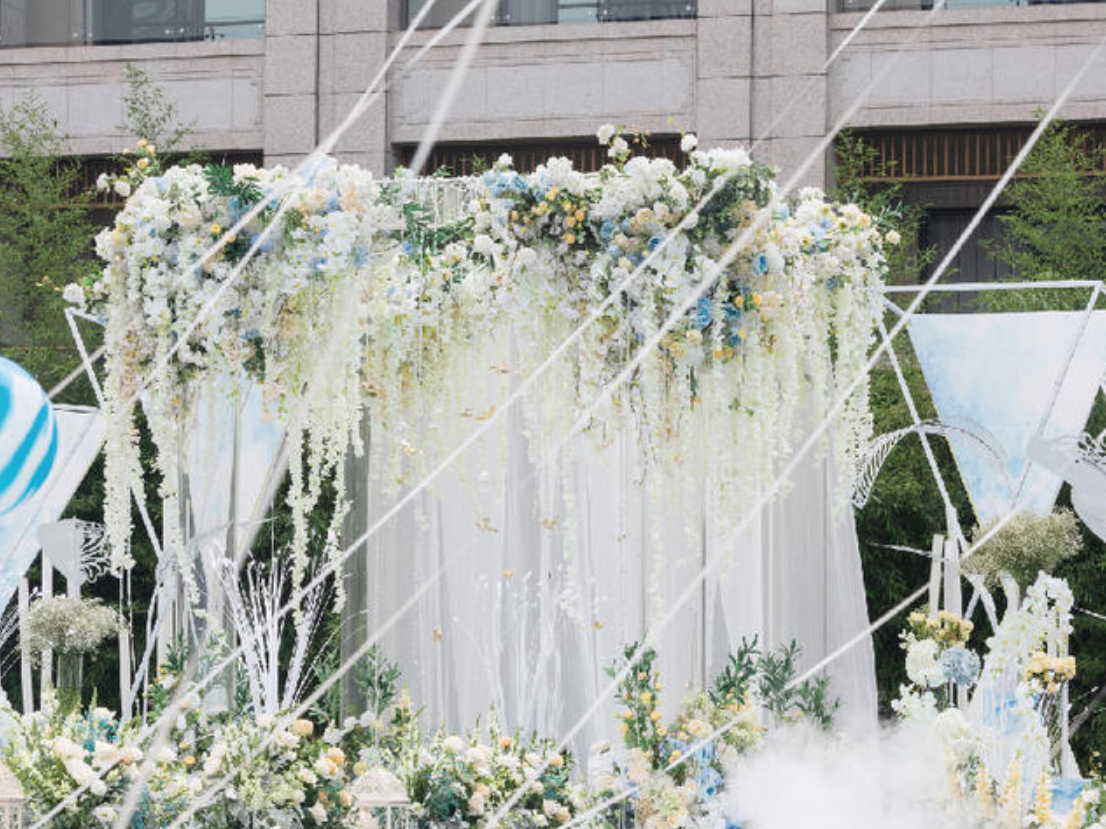 户外草坪婚礼可在自家门口办可在酒店草坪办