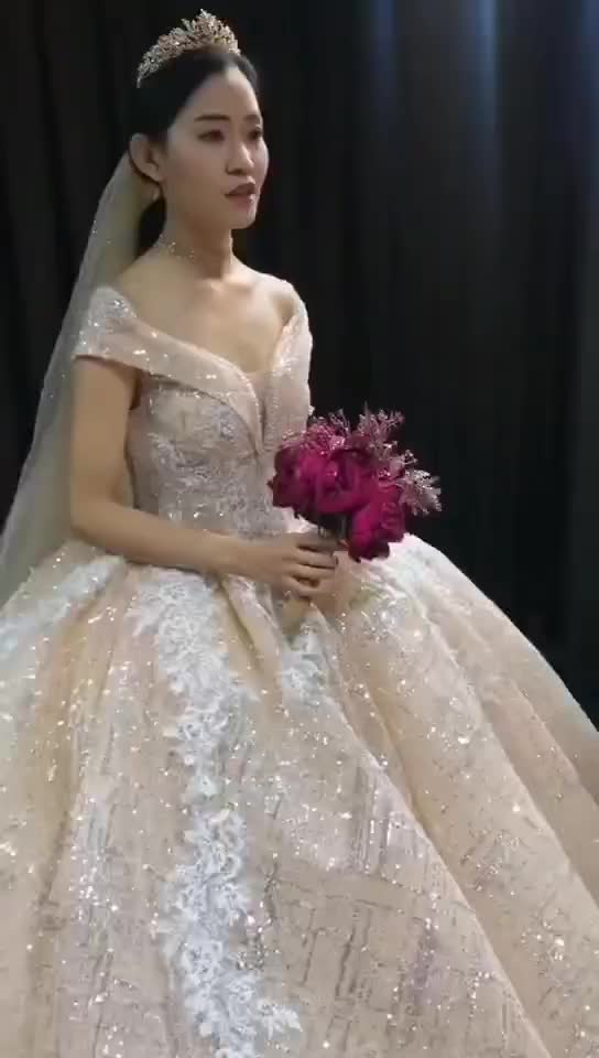 阜阳汇美嫁衣影像 高端拖尾仪式婚纱套系