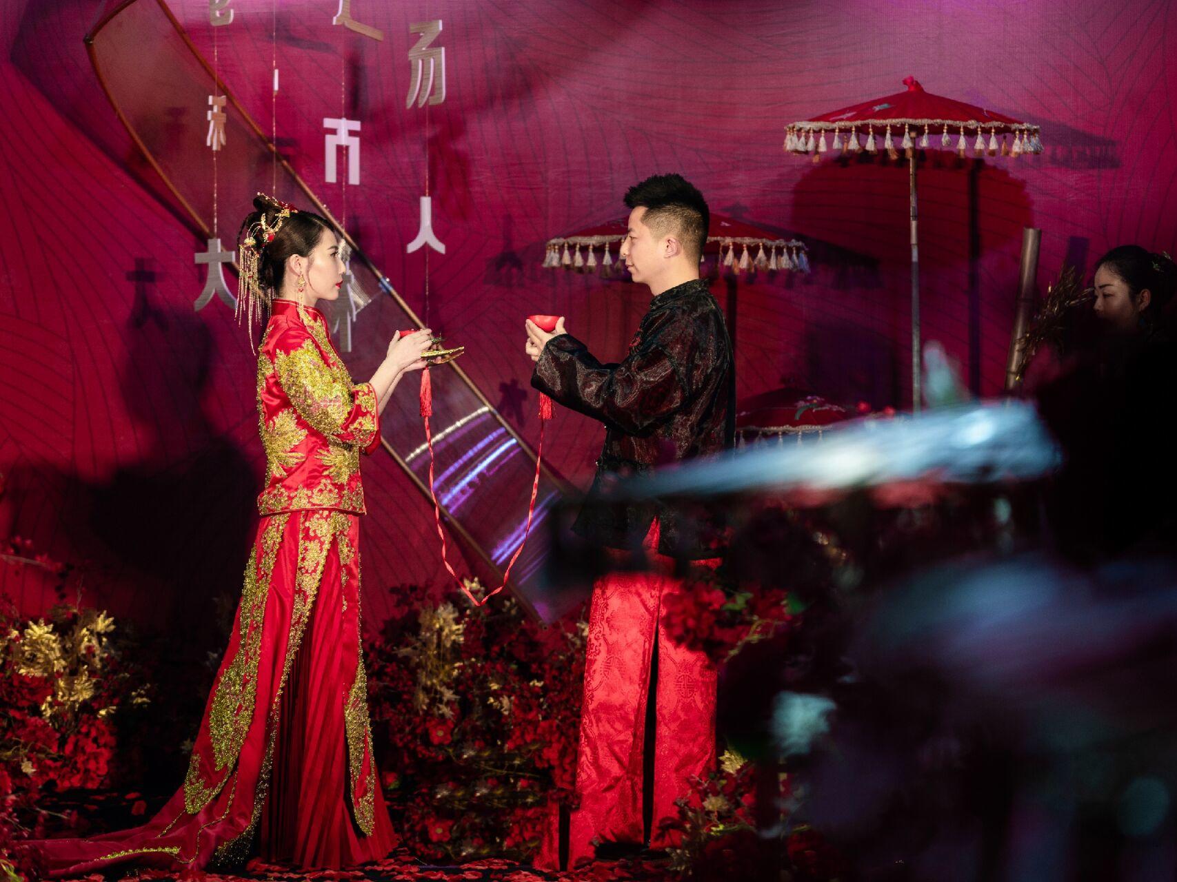 轻奢大拖尾 原创设计品牌