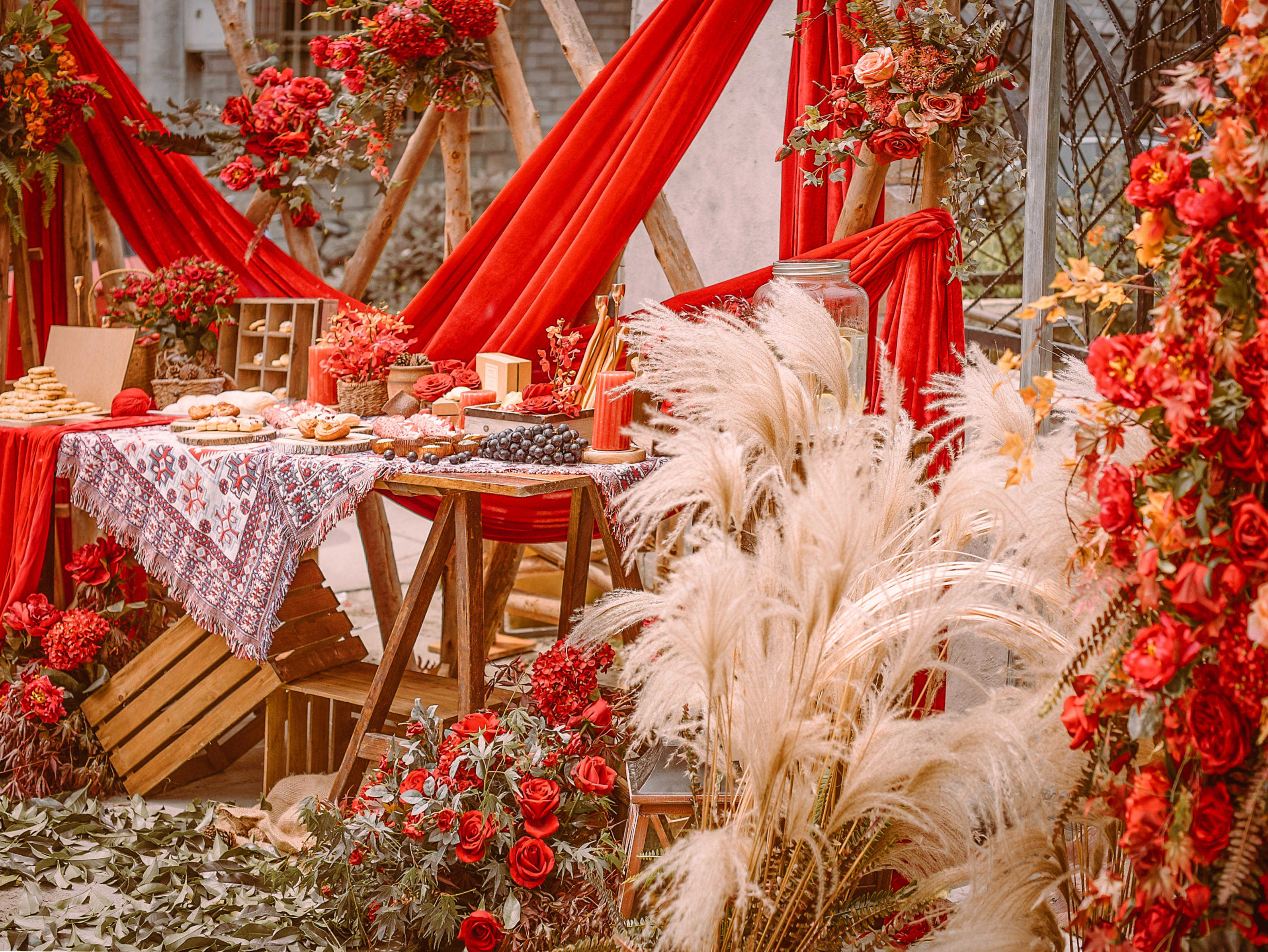 罐头婚礼|小型场地户外红色美式乡村风