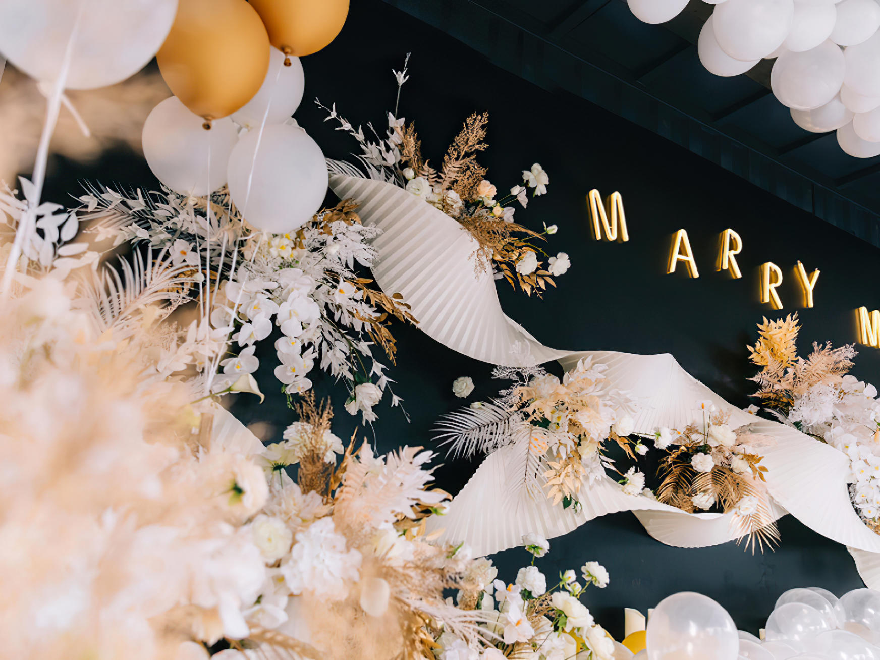 集装箱求婚|网红户外定制求婚 香槟金 