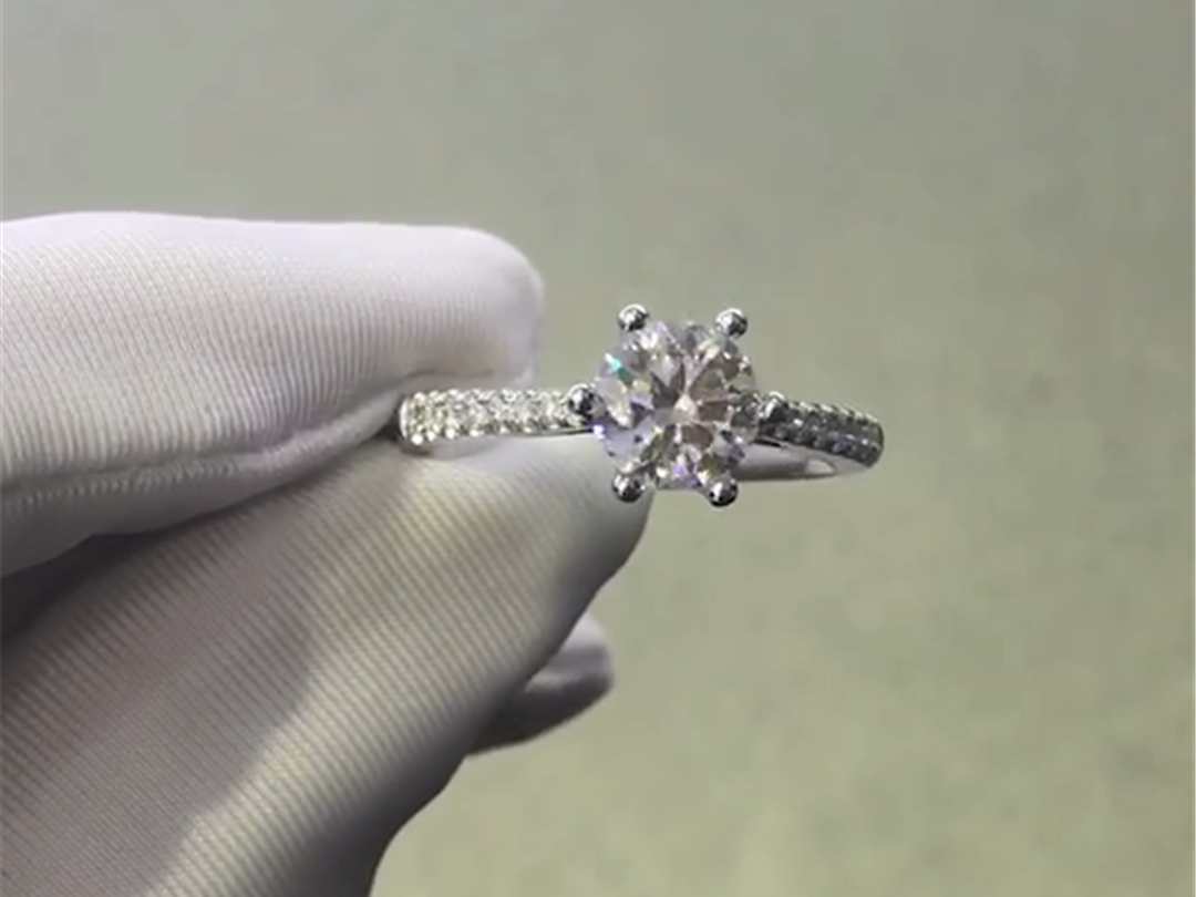 小预算如何选到1克拉大钻戒？钻石家教你选合适的