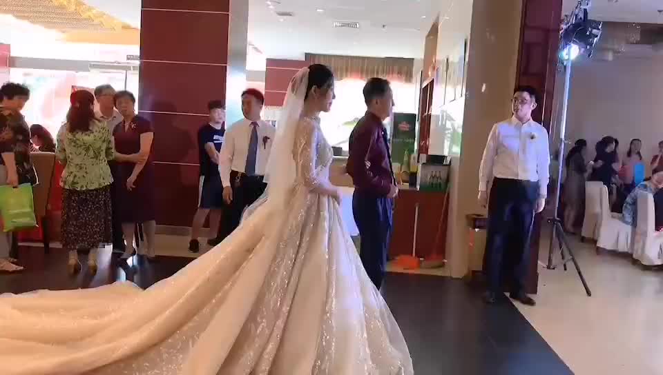 【明星婚礼人气造型】三人团队全程跟妆