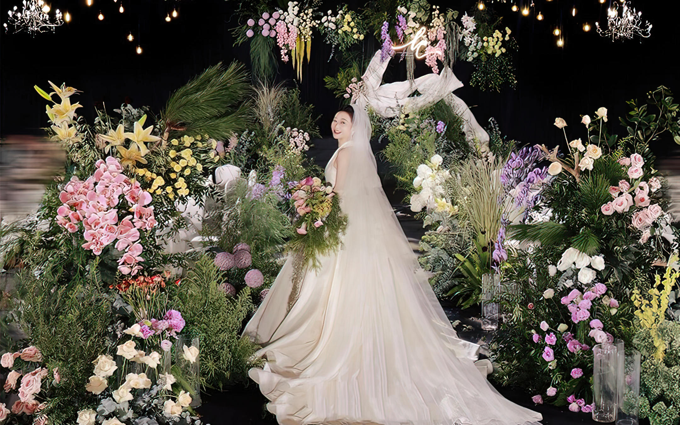 森系花海里的韩式浪漫婚礼
