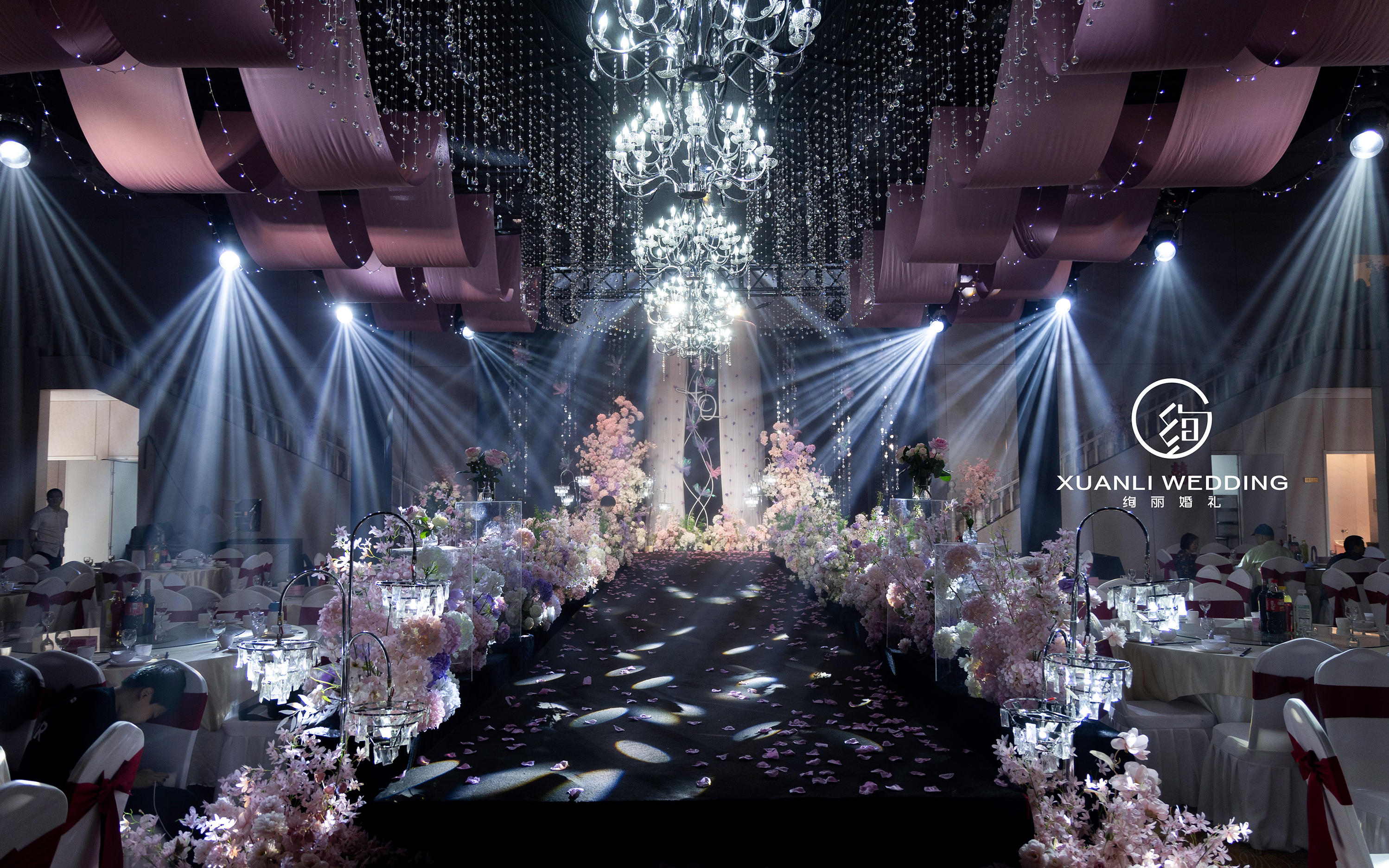 輕奢粉紫水晶花園風(fēng)婚禮