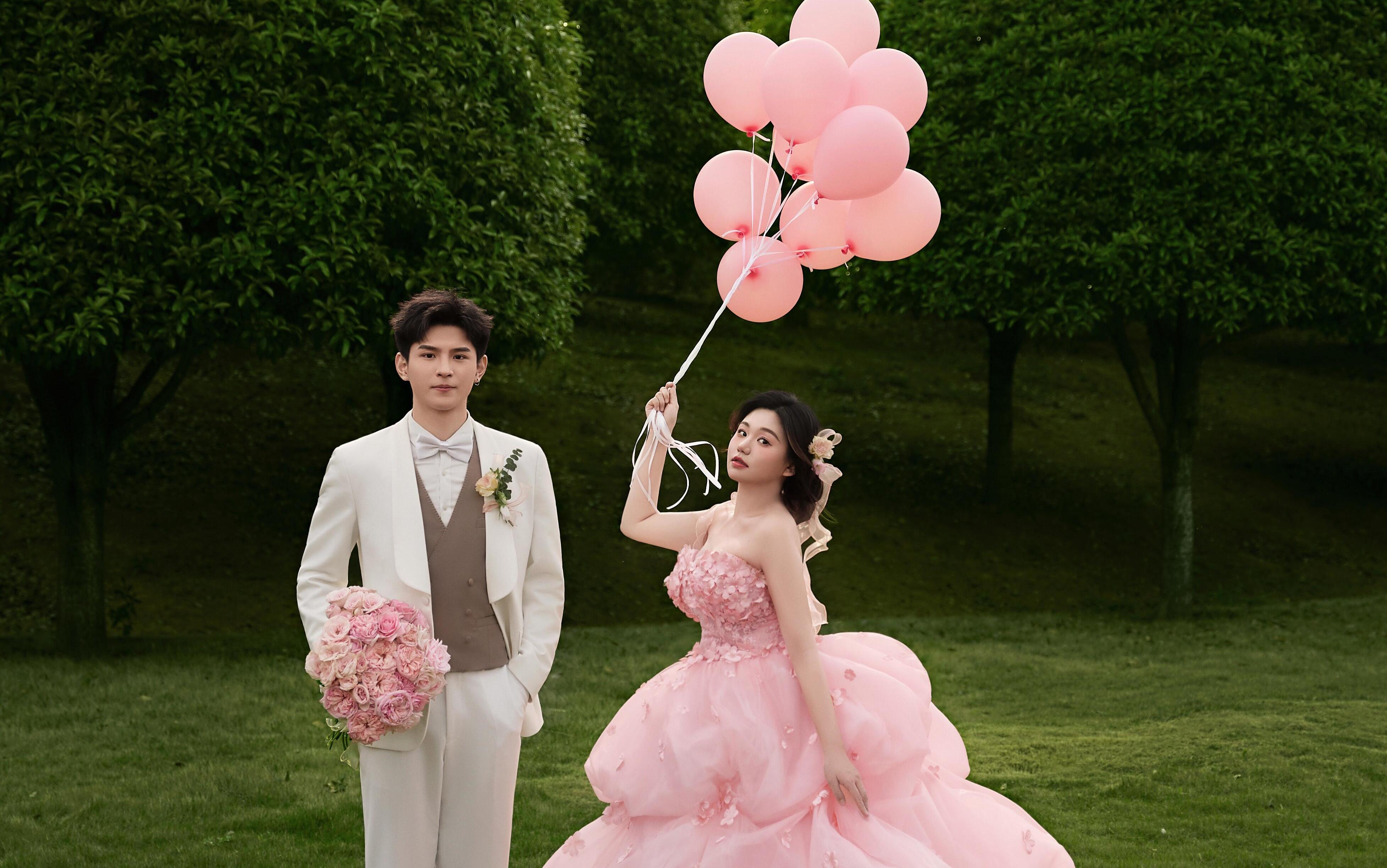 粉色花神草坪｜把春天穿在身上，爱意藏在风里