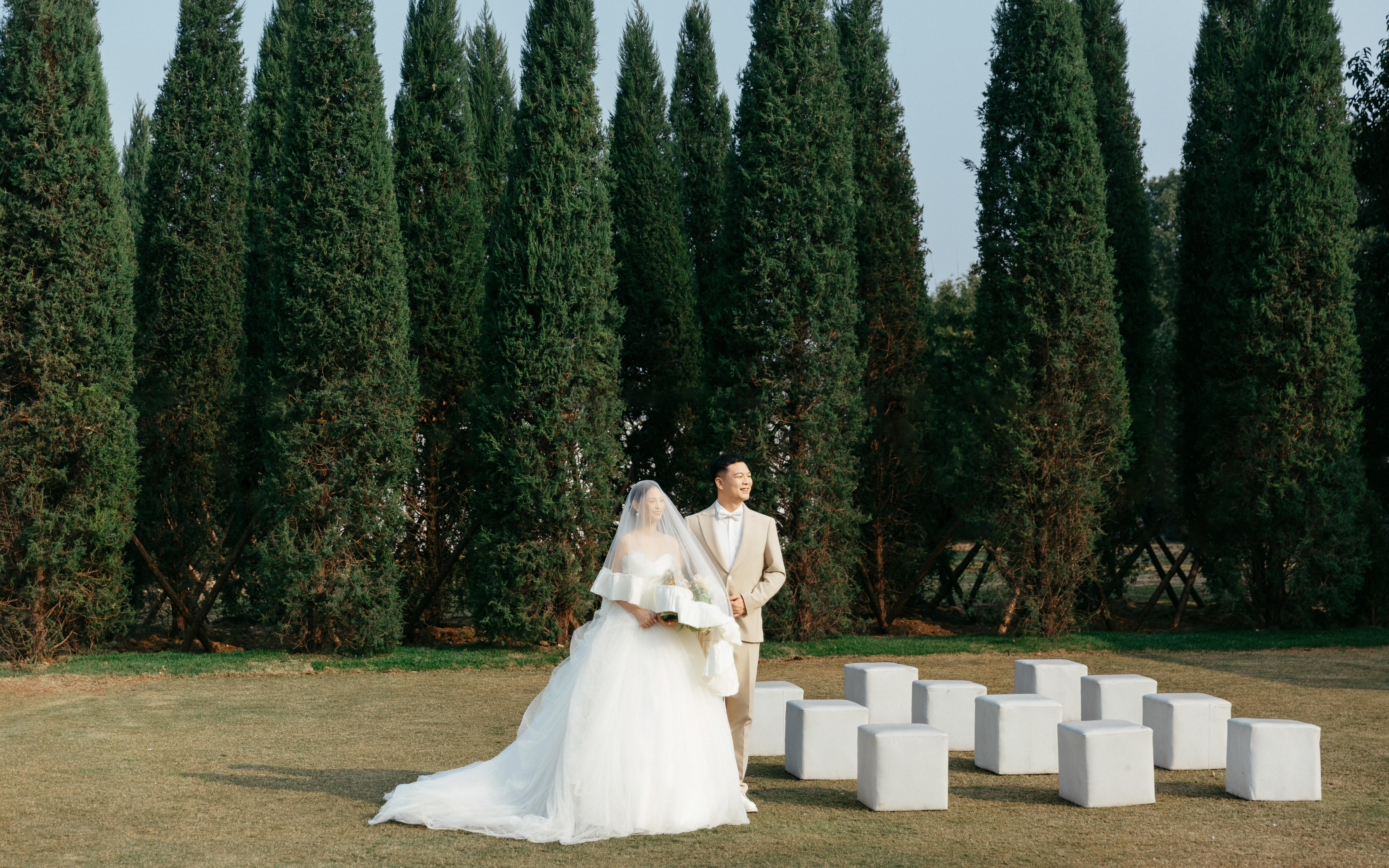 皮先生 侯美女的高級感婚紗照