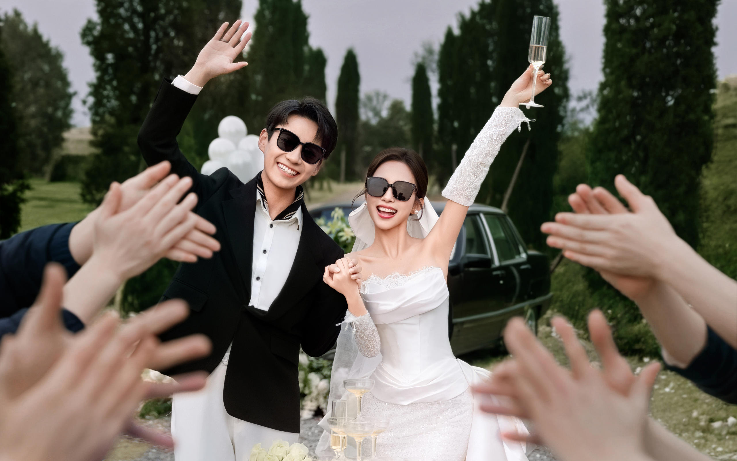 老爷车复古电影感婚纱照太绝了