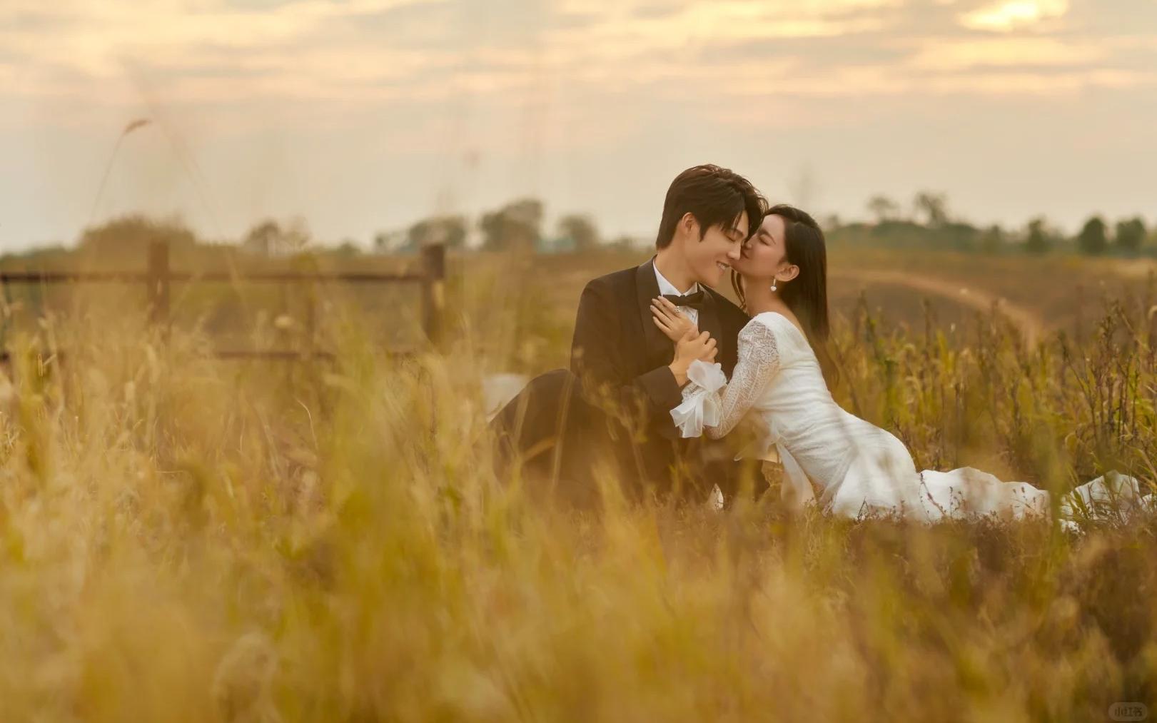 夕阳系列 草坪婚纱照