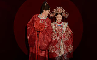 一整个爱住😍中式汉服光影婚纱照