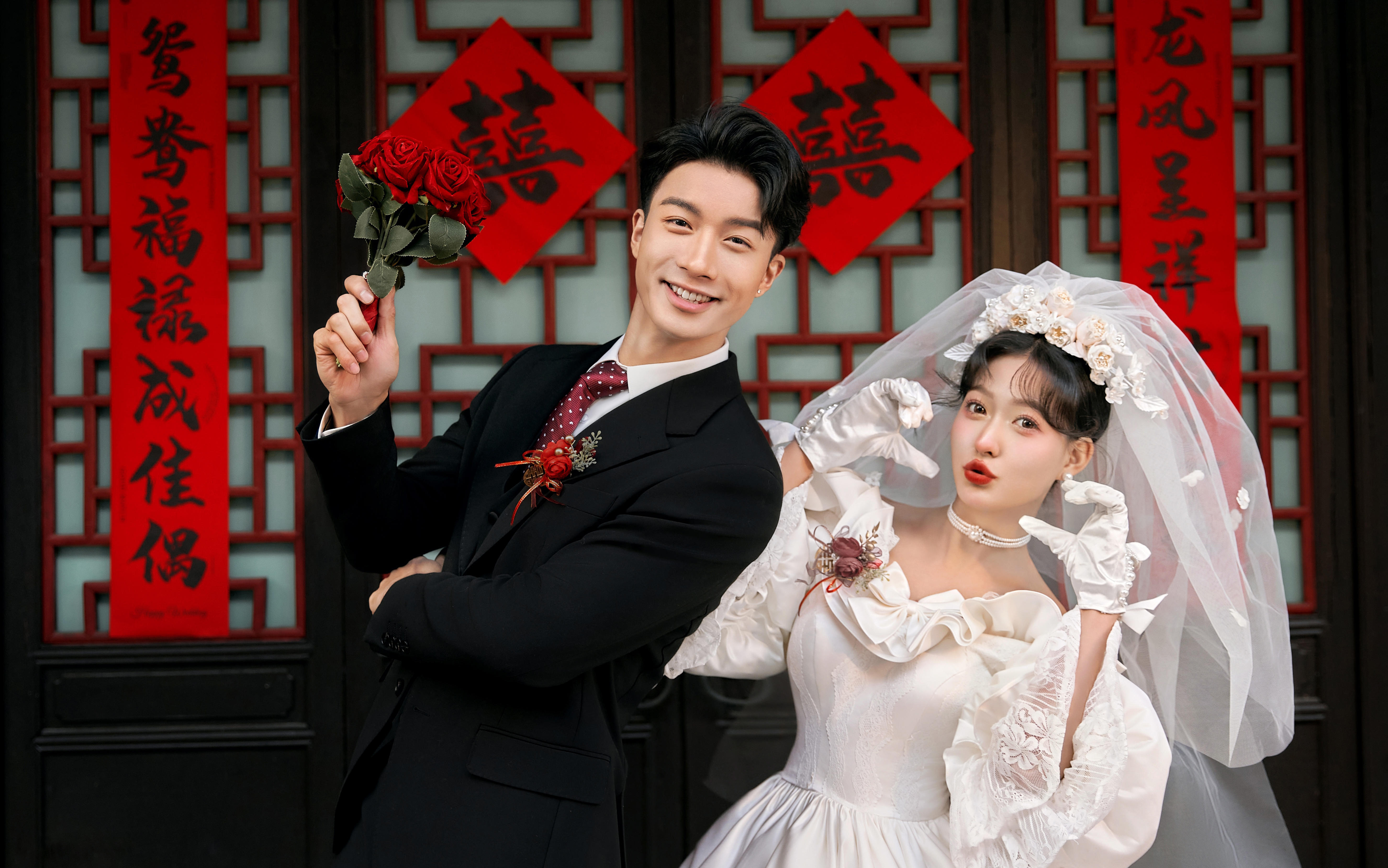 【热门精选】喜嫁风格婚纱照 复刻父母辈的爱情故事