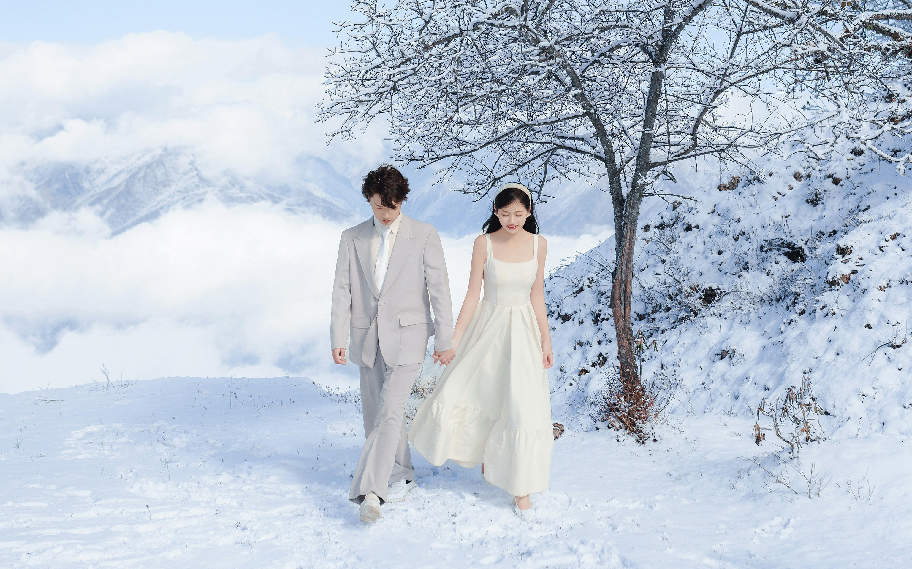丽江雪地婚纱照，洁白无瑕的雪景见证真爱