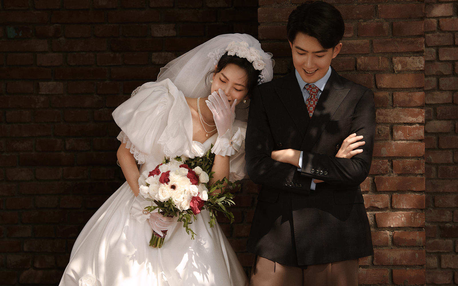 港风电影里的街拍婚纱照🎞太有年代感