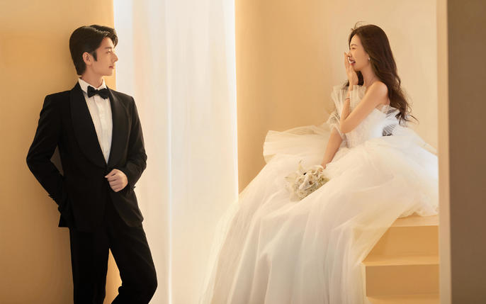 满满高级感，一眼沦陷的韩式极简婚纱照。