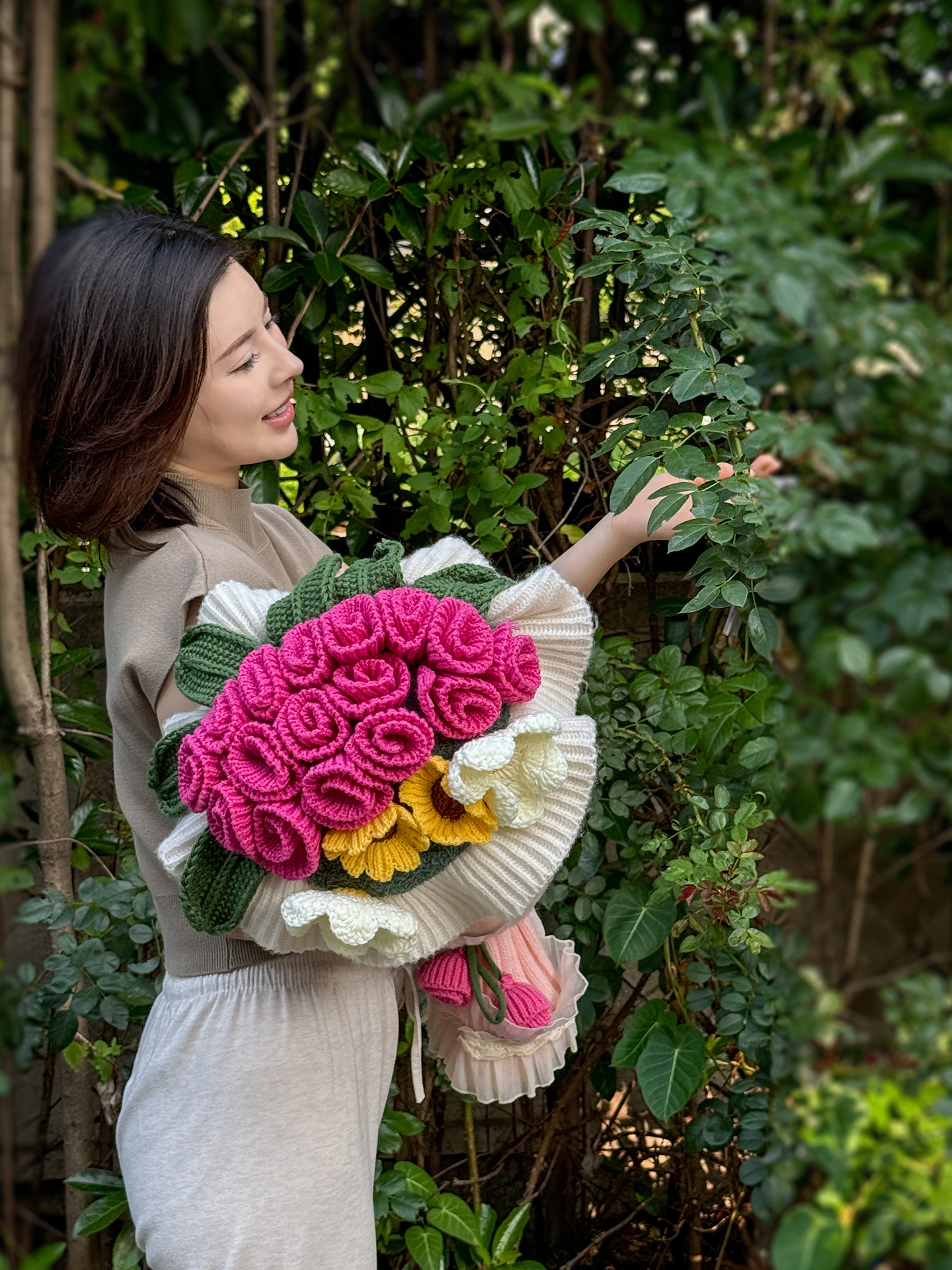 【直播爆款】订婚结婚多功能玫瑰花束抱枕 卧室沙发靠枕半边绒针织毯毛毯