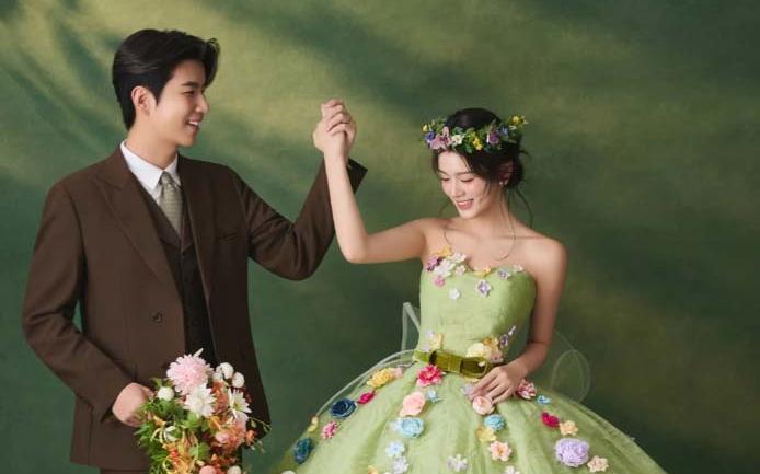  花房婚纱照，邂逅浪漫与温柔