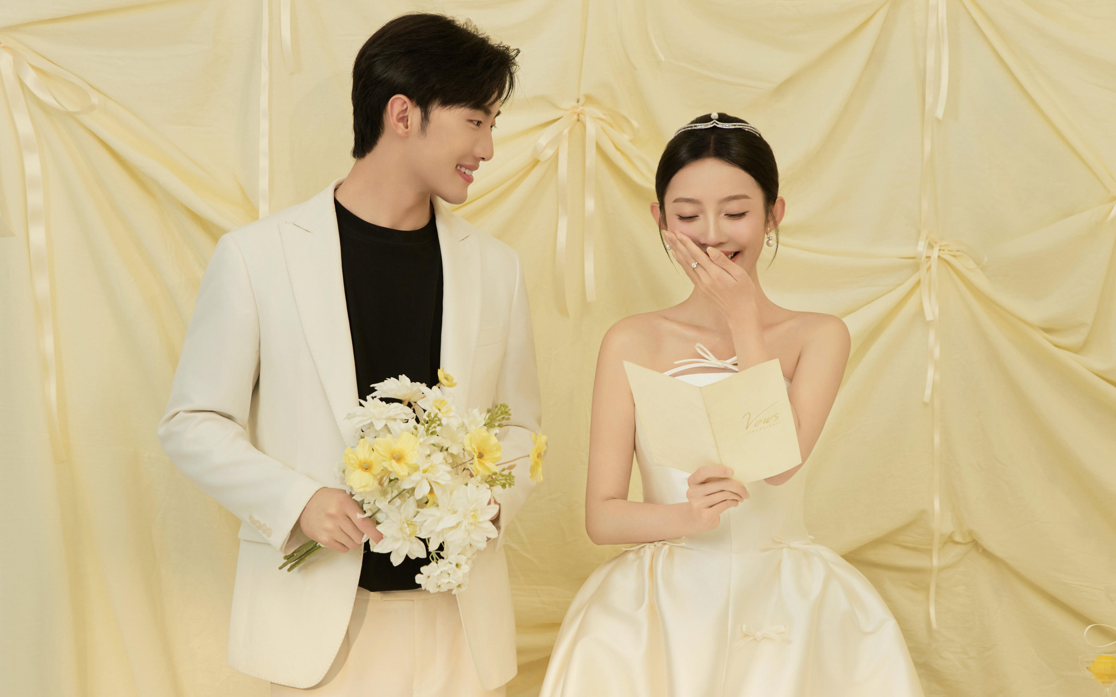 韩系极简室内婚纱照